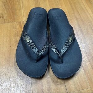 Reef Black Sandals with Textured Strap